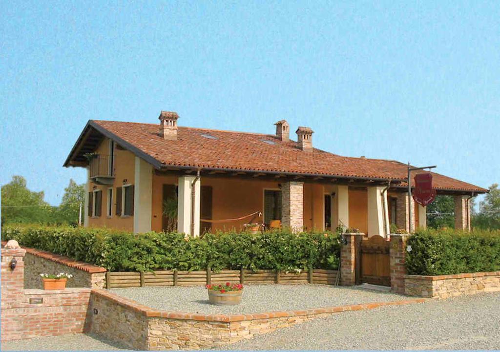 Willa Agriturismo Il Nido Di Bacco Saluzzo Zewnętrze zdjęcie